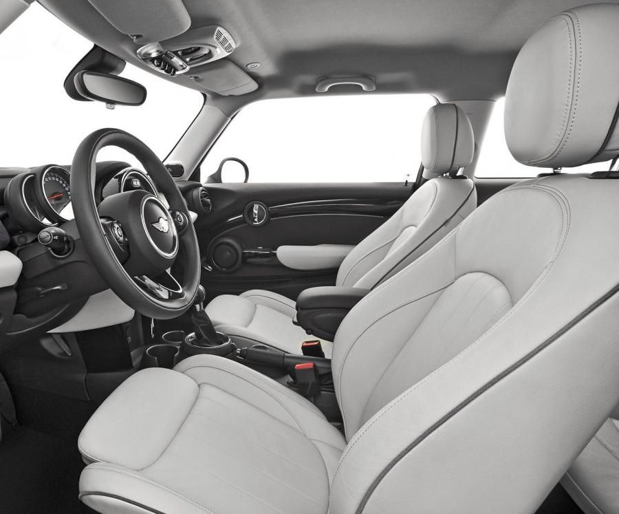  Mini Cooper Hardtop 2015 года  (фото 14 из 26)